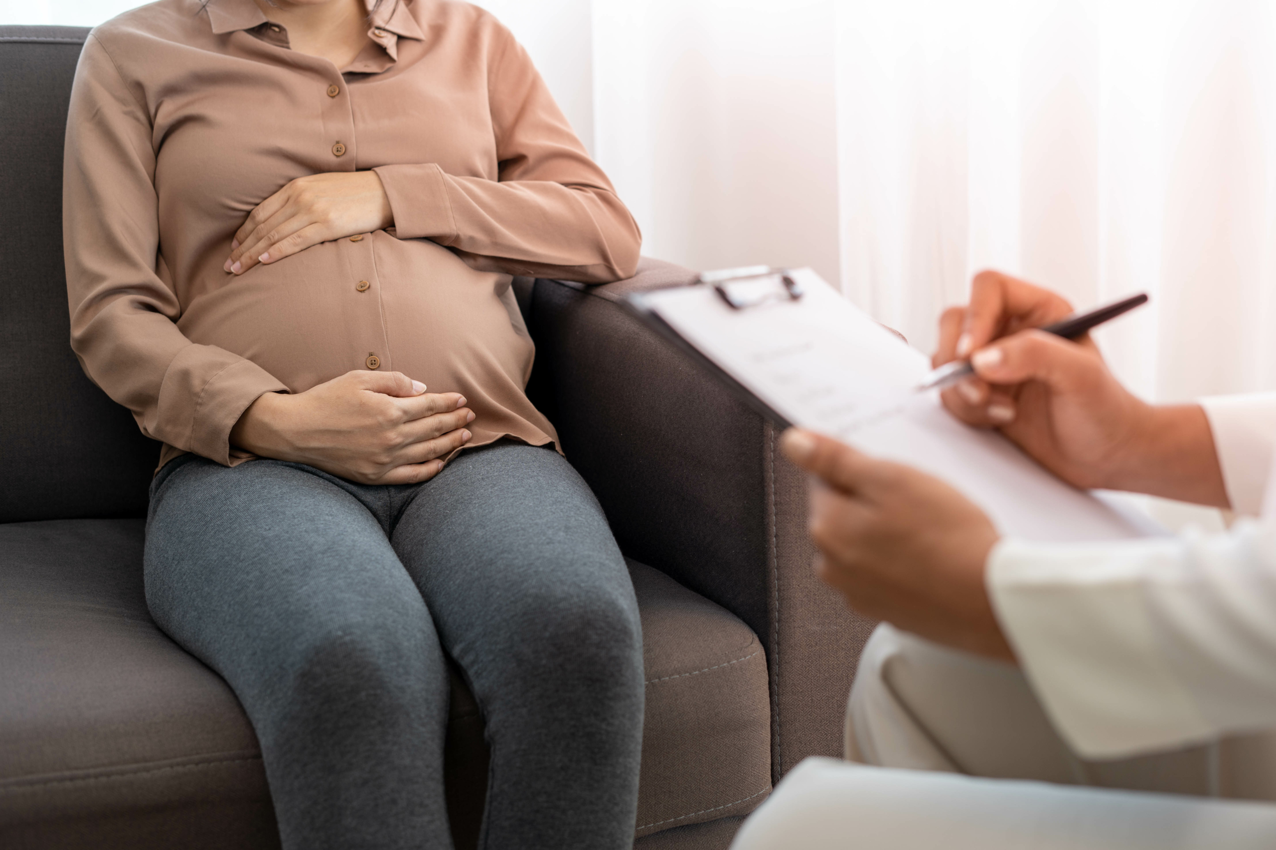 Dépression prénatale : une femme enceinte consulte